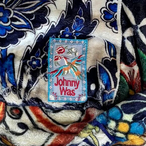 NWT Johnny Was Moda Cozy Soft Drawstring Bag No Blanket Boho Floral Multicolor - Picture 5 of 10